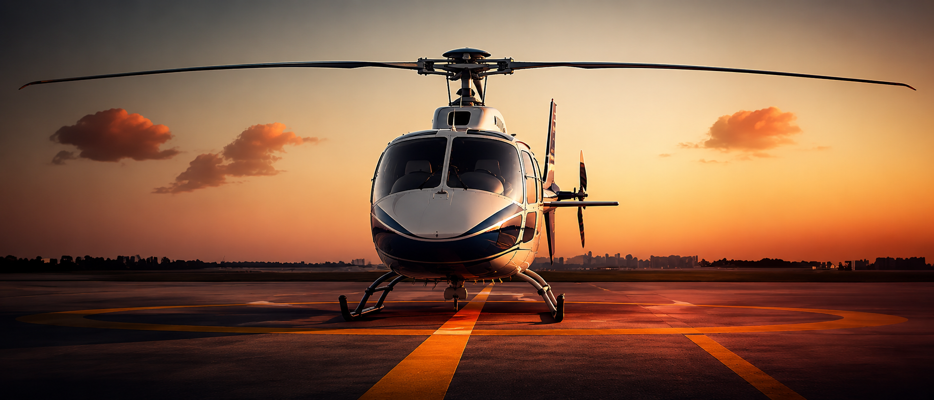 Helicóptero Esquilo AS350 B2 ao entardecer